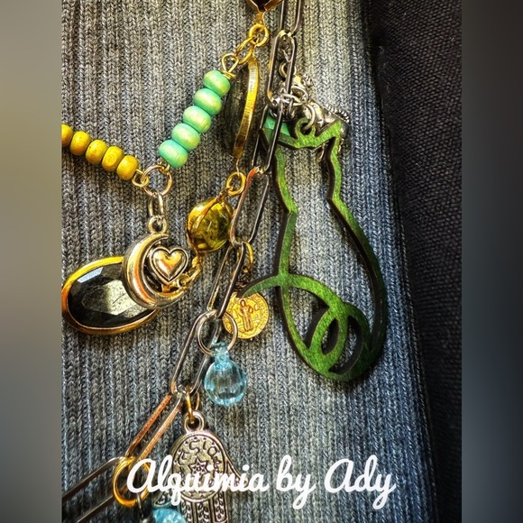 Layered multi color charms necklace with blue gemstones - Picture 6 of 6